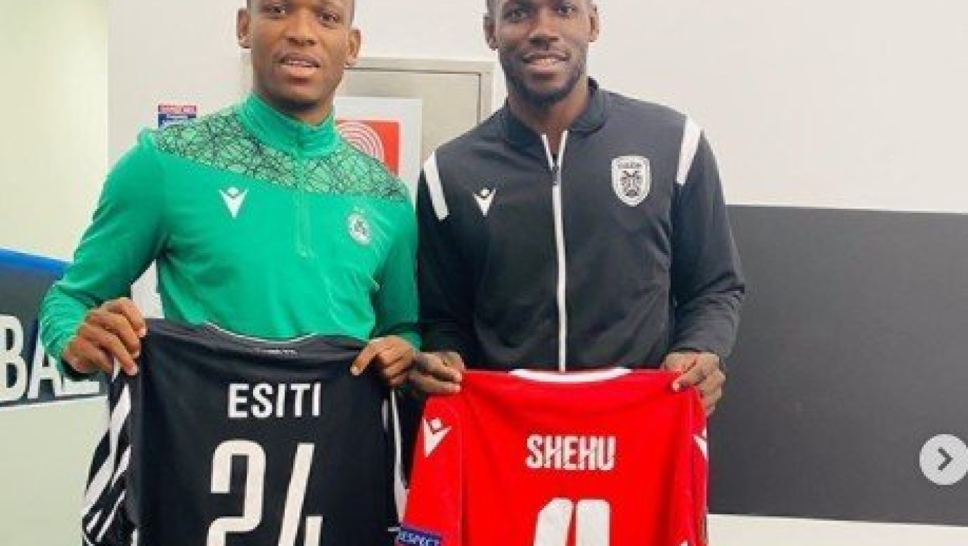 Ο Εσίτι αντάλλαξε φανέλα με τον... «αδερφό» του!