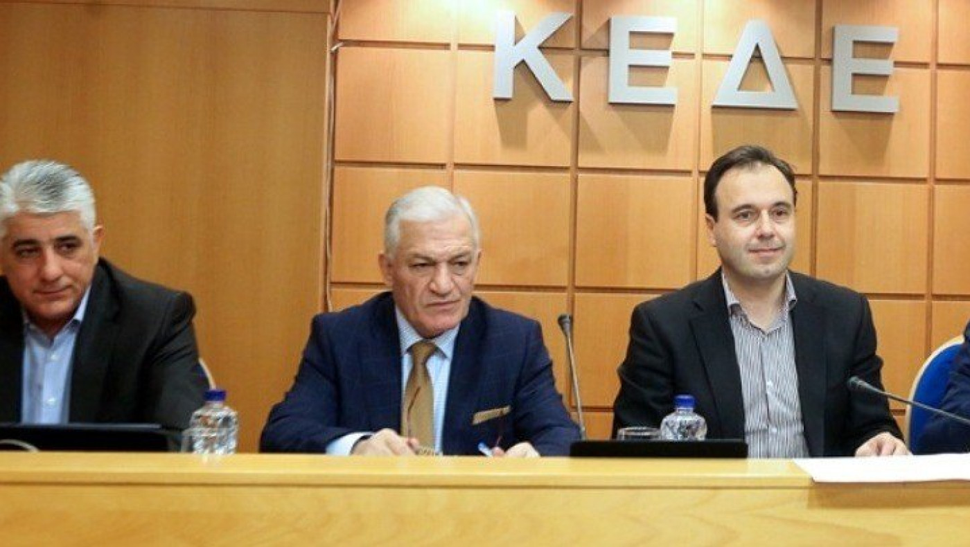 Περικοπές 300 εκατ. ευρώ από τους δήμους για το 2021