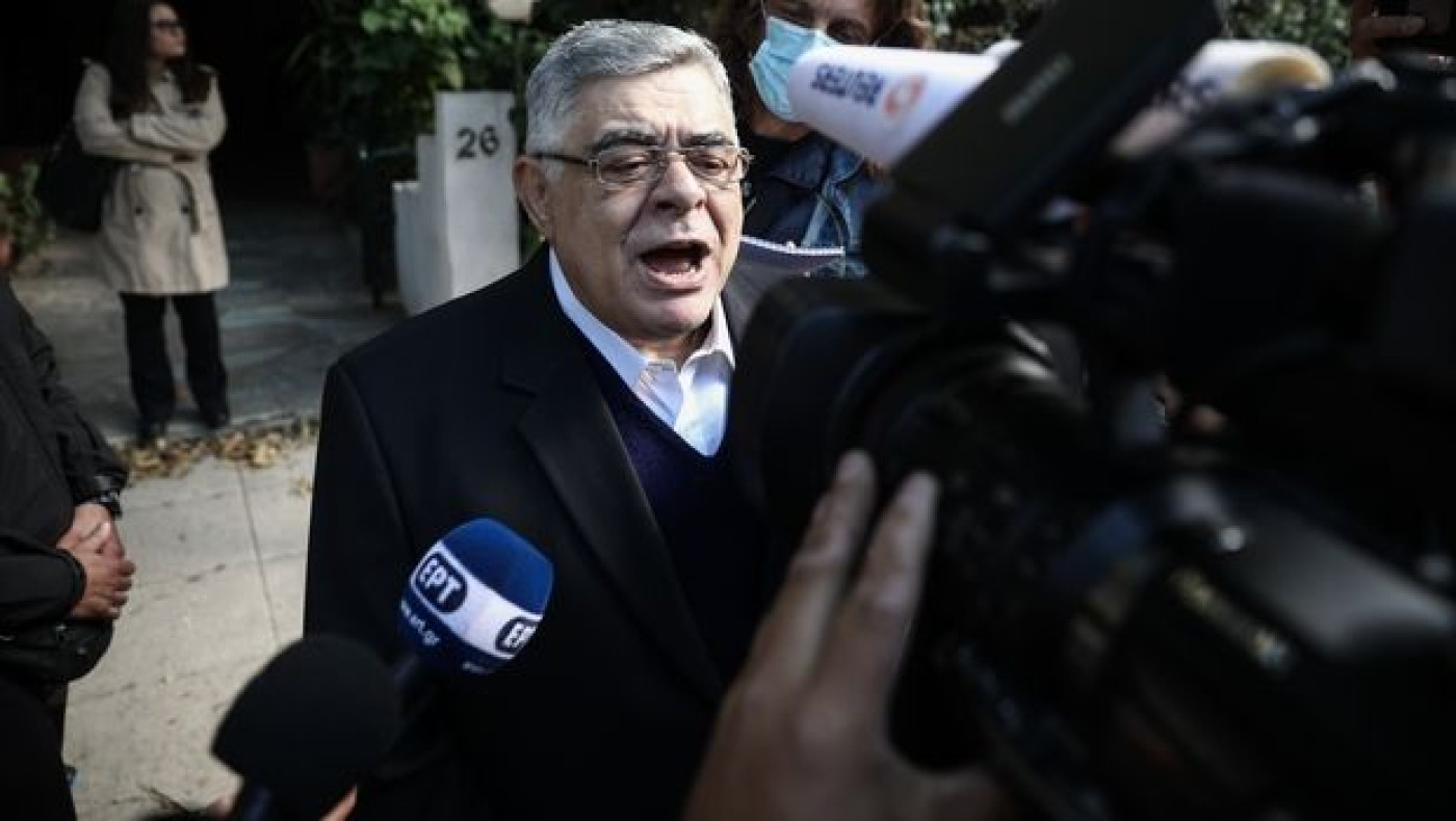 Παραδόθηκε ο Κασιδιάρης - Μιχαλολιάκος: «Είμαι υπερήφανος που πάω στη φυλακή!»