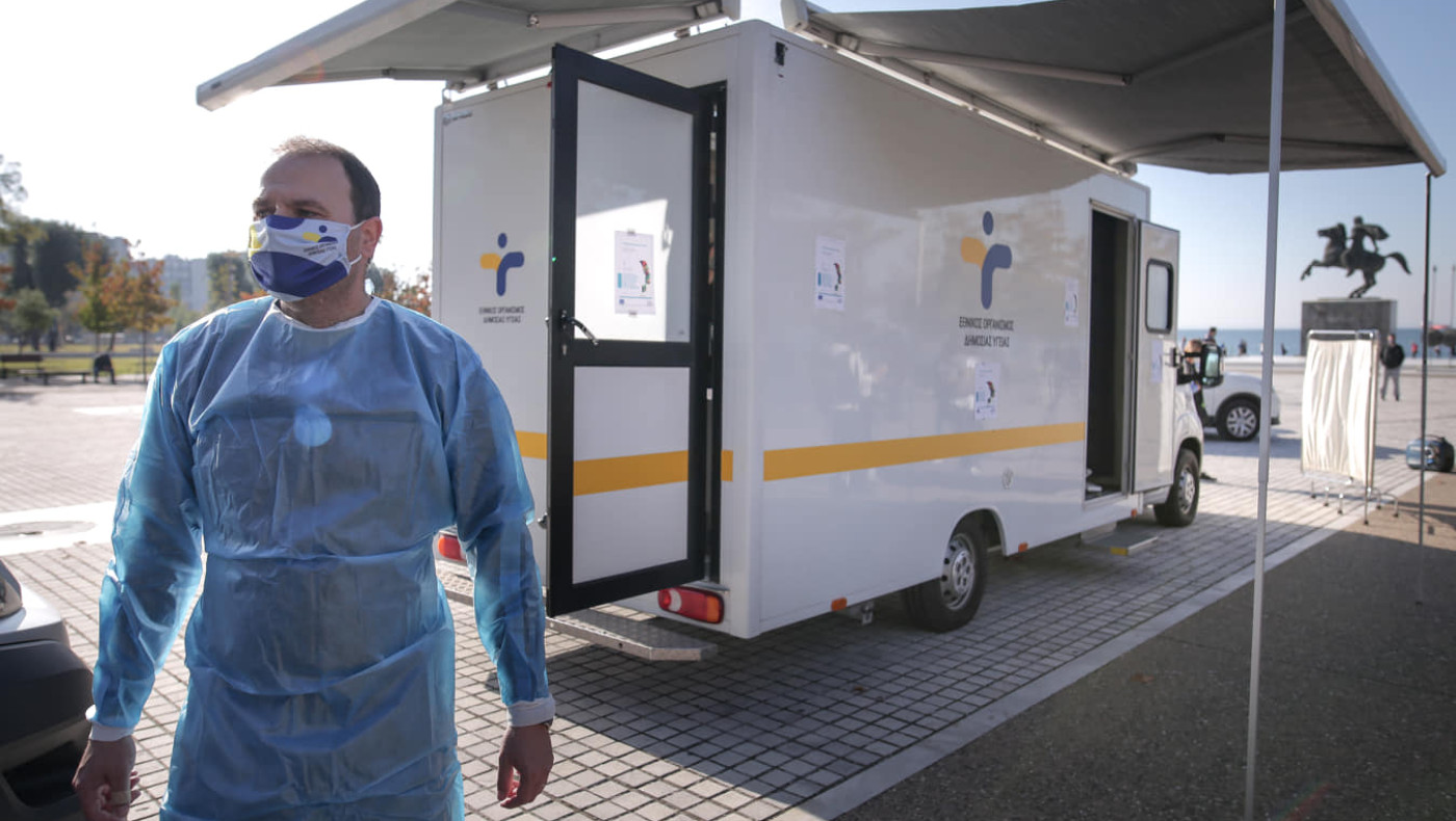 Κορωνοϊος: Σαρώνει στη Βόρεια Ελλάδα, 14 νεκροί σε λίγες ώρες