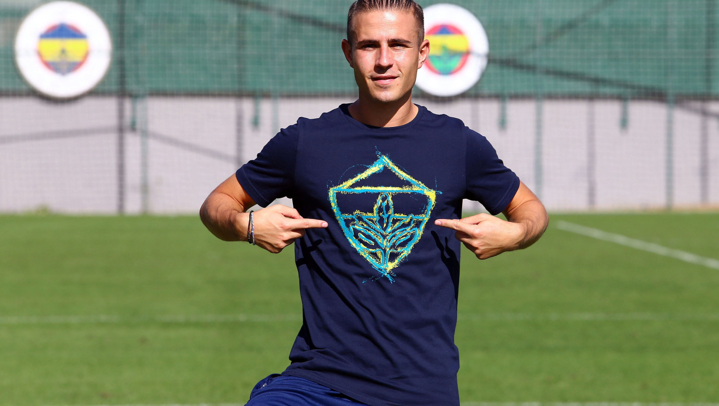 Η πολυτελής λιμουζίνα που μεταφέρει τον Πέλκα στην Τουρκία και η... Βίσση!