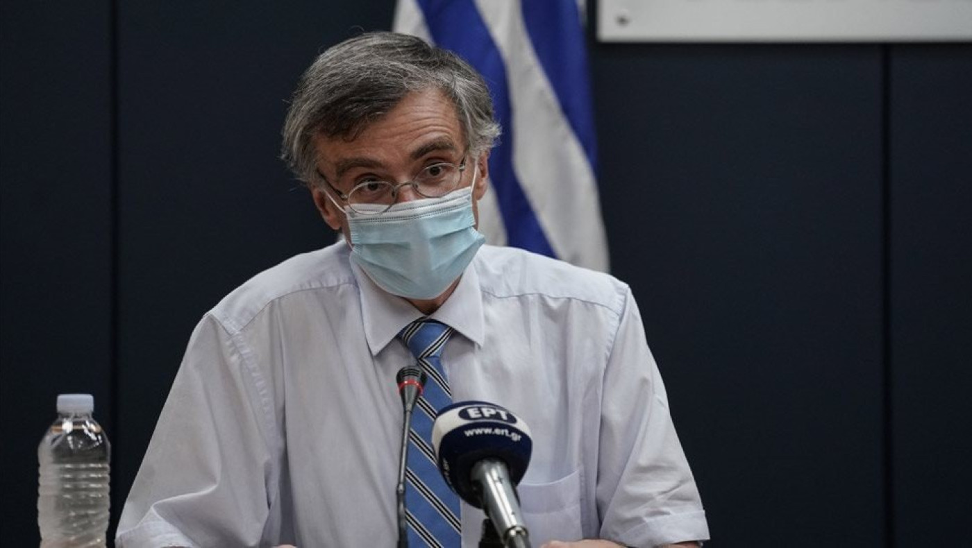 Τσιόδρας: Μόνη μας ελπίδα για τον κορωνοϊό η μάσκα, σύντομα τα εμβόλια