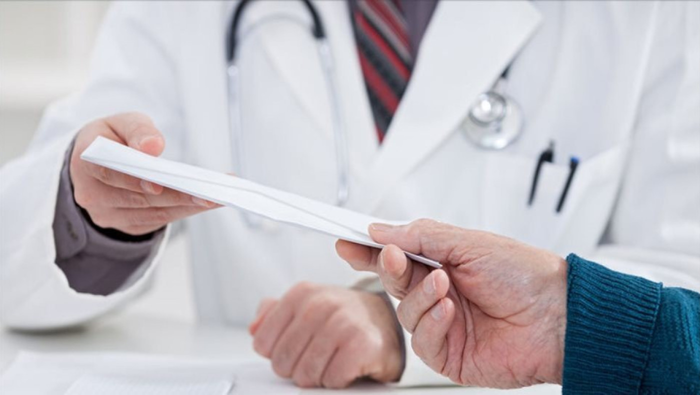 Συνέλαβαν γιατρό που ζήτησε «φακελάκι» 5.000 ευρώ από ασθενή