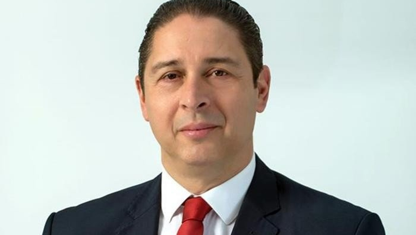 Ζεϊμπέκης: «Δεν πετάμε μάσκες στους μπλε κάδους»