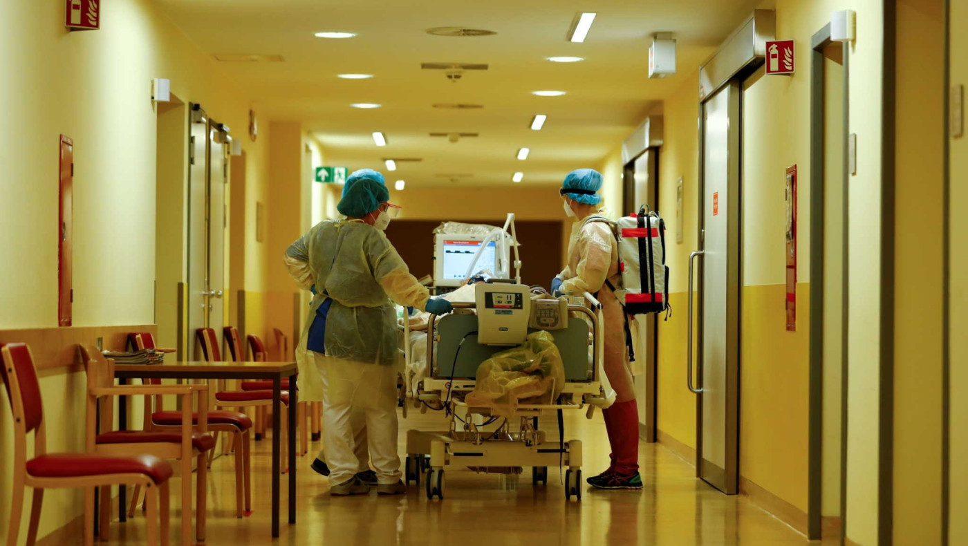 Κορονοϊός: «Μαύρη» Παρασκευή με 3.038 νέα κρούσματα και 38 νεκρούς