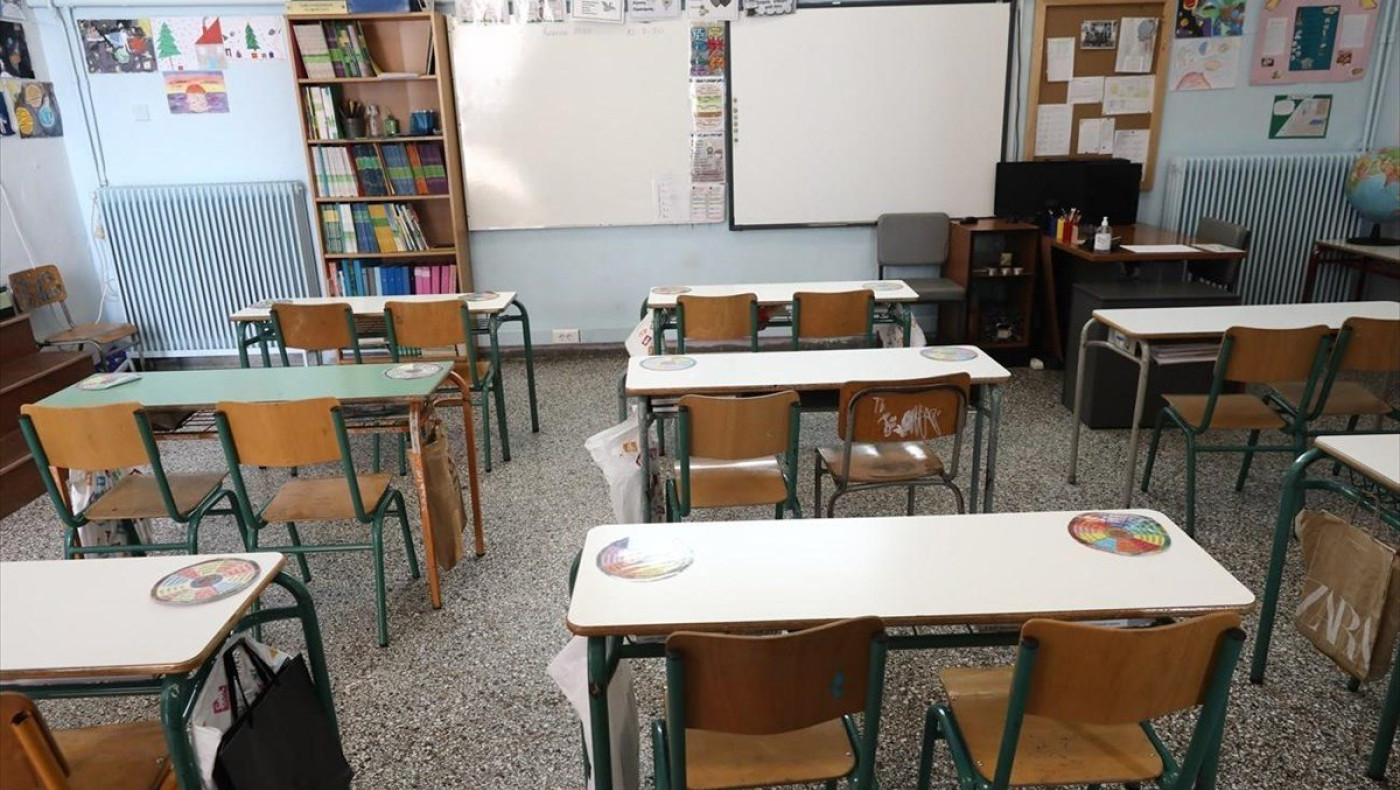 Κορωνοϊός: Αντιδράσεις για τα ανοιχτά δημοτικά