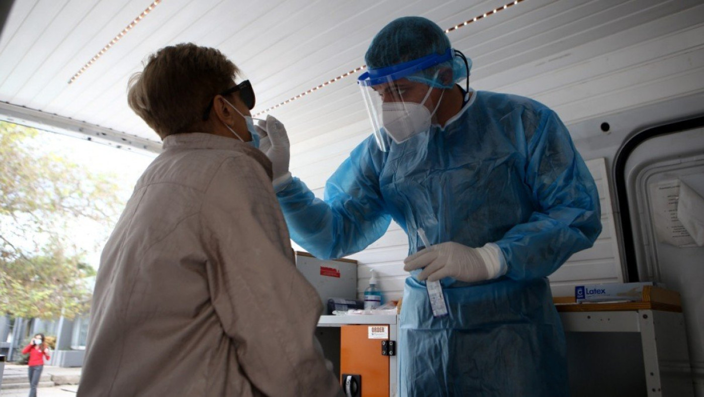 Πάνω από 300 κρούσματα στη Θεσσαλονίκη - «Μην κάνετε πάρτι μετά το πρώτο εμβόλιο!»