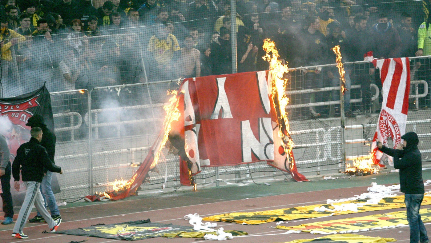 Με αναξιοπιστία και ατιμωρησία  των δραστών... ζήτω οι κάφροι!