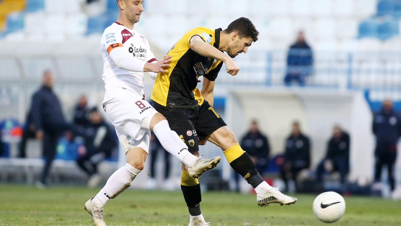 Καταιγιστική στο δεύτερο μέρος η ΑΕΚ, 4-1 τη Λάρισα