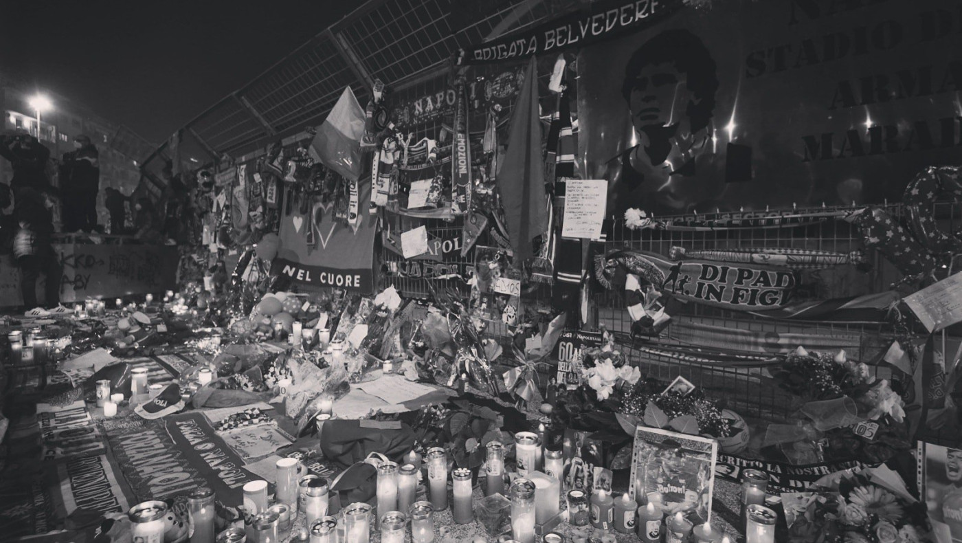 Μετατέθηκε για τα μεσάνυχτα η ταφή του Μαραντόνα