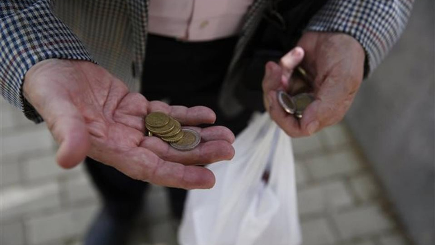 Κοινωνικό μέρισμα της τελευταίας στιγμής εξετάζει η κυβέρνηση