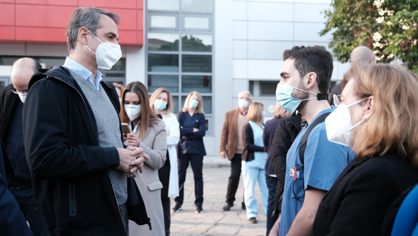 Μητσοτάκης από Ιπποκράτειο: «Το σύστημα υγείας αντέχει, θα έχει την προσωπική μου φροντίδα»