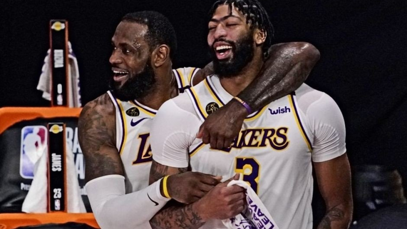 Δεν το κουνάει από το LA ο Ντέιβις - Συμφωνία για 5ετές συμβόλαιο