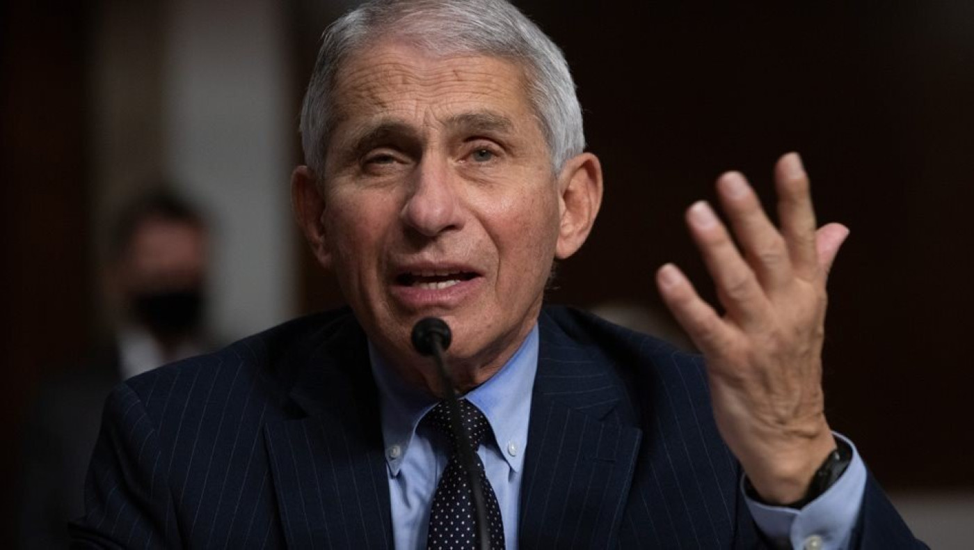 Φάουτσι: «Βιάστηκαν οι Αγγλοι να εγκρίνουν το εμβόλιο»