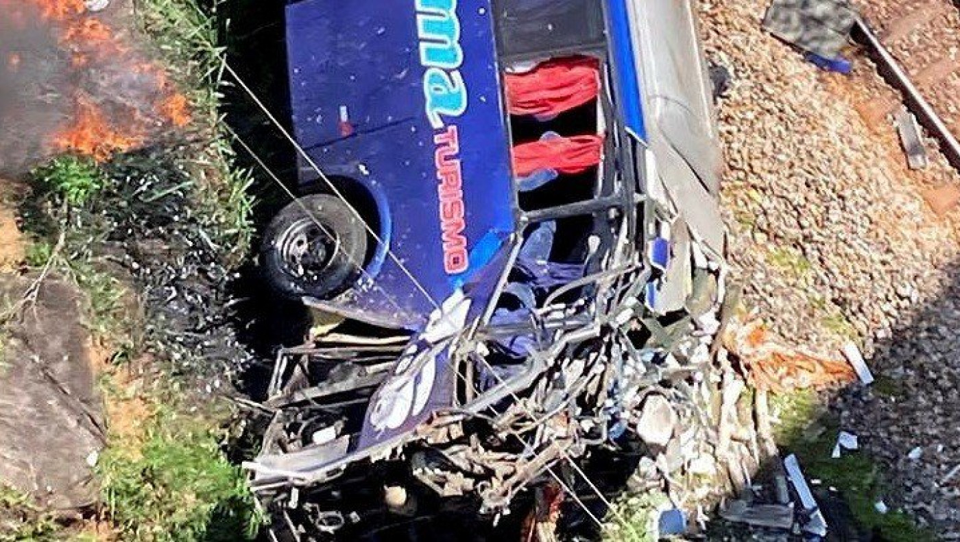 Βραζιλία: Στους 16 οι νεκροί από πτώση λεωφορείου