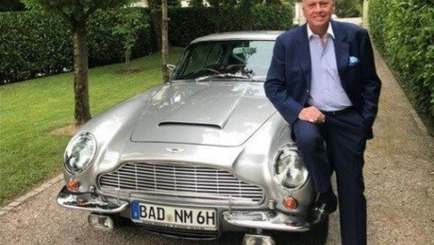 Κορωνοϊός: Ο κόσμος «καίγεται», ο αντιδήμαρχος νοσταλγεί Aston Martin