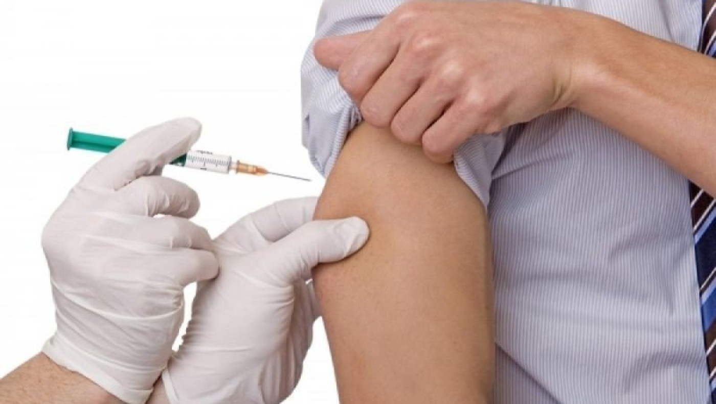 Αυτές είναι οι 4 παρενέργειες της τρίτης δόσης του εμβολίου