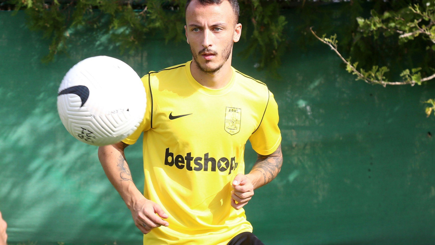 Στην Παρτιζάνι Τιράνων ο Κάτσε!