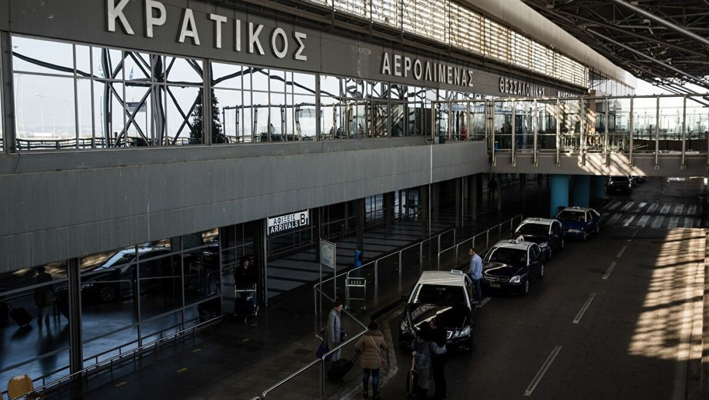 Θεσσαλονίκη: Στο αυτόφωρο επιβάτης που προκάλεσε αναγκαστική προσγείωση στο «Μακεδονία»