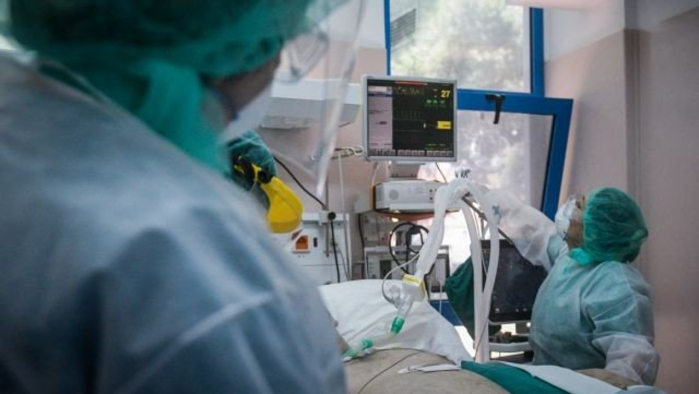 Κορωνοϊός: Ανησυχία για τα νούμερα – Χριστούγεννα με αυστηρά μέτρα