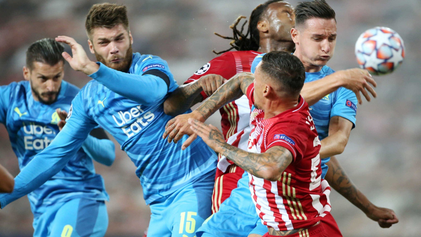 Στηρίζει Μανθάνο η UEFA παρά τις «γκρίνιες» του Ολυμπιακού