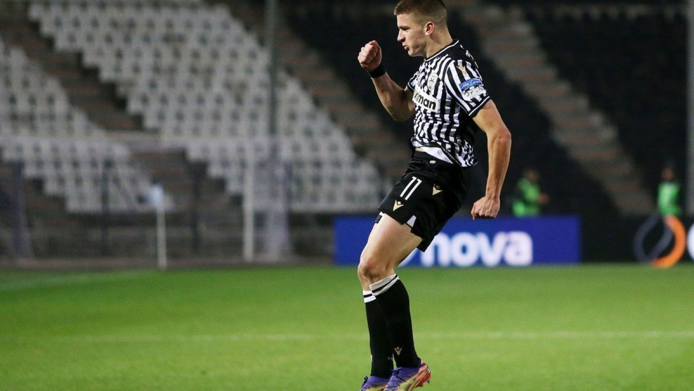 Χρήστος Τζόλης: Σκοράρει και... γοητεύει