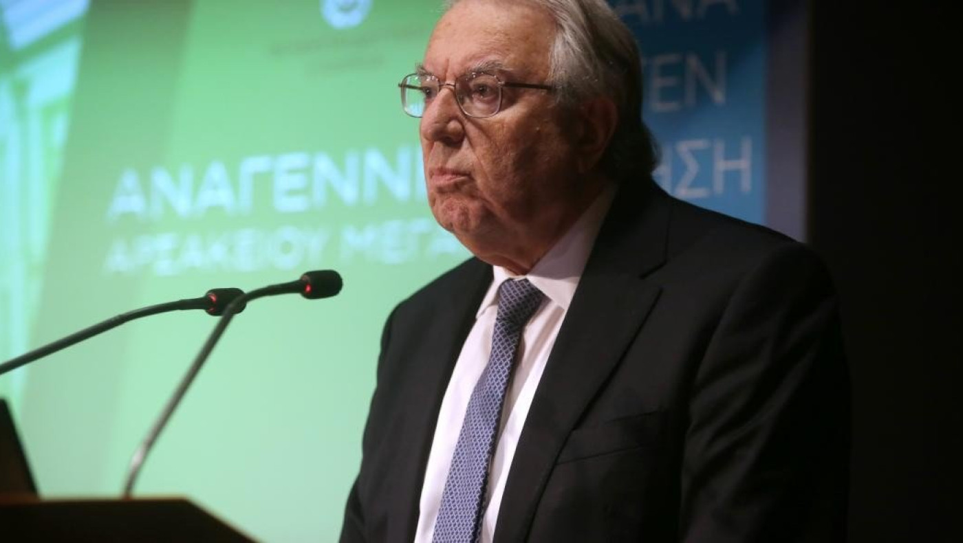 Νέα παρέμβαση Μπαμπινιώτη: Ποιες ονομασίες προτείνει για «click away» και «cοurier»