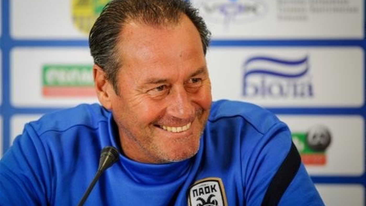 Ο Χούμπ Στέφενς επιστρέφει στους πάγκους