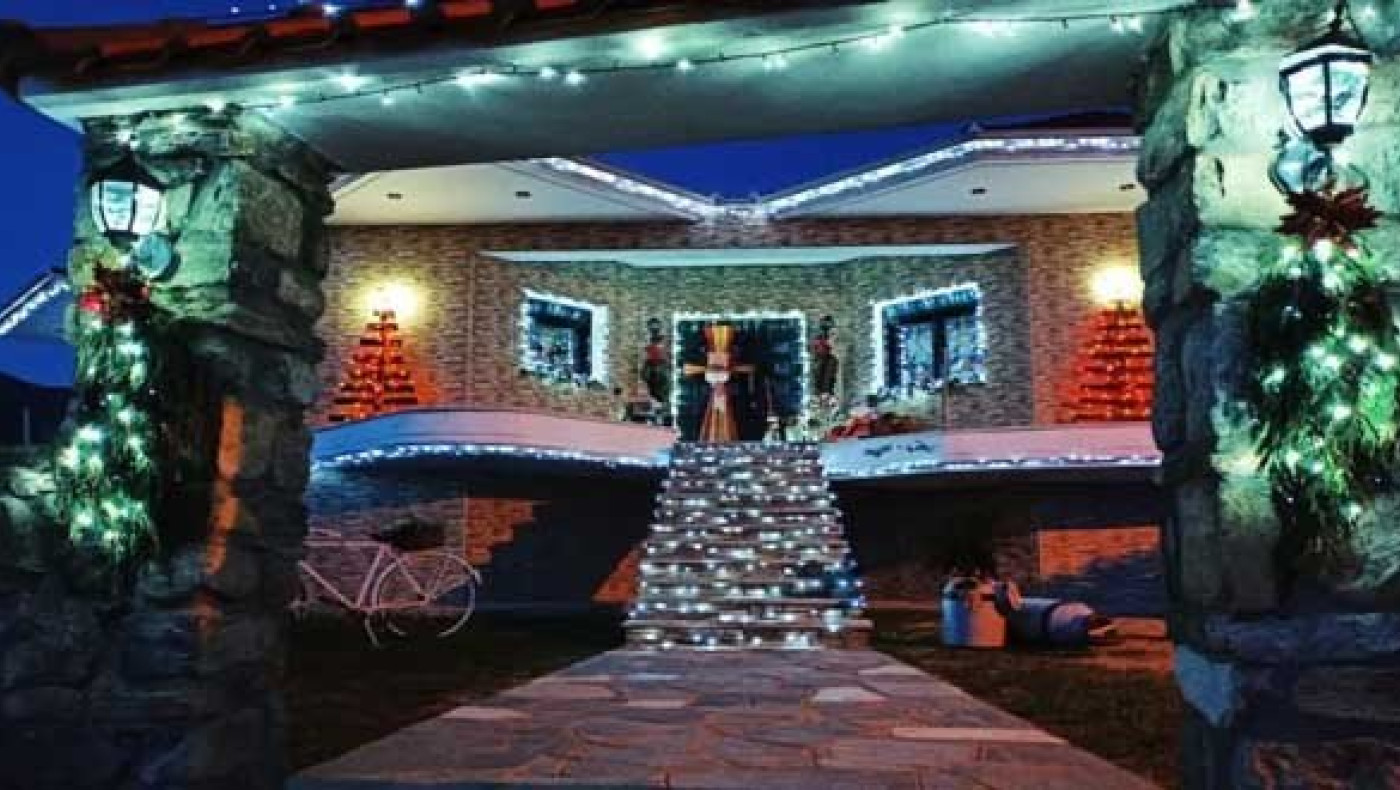 Αετός Φλώρινας: Το στολισμένο σπίτι... υπερπαραγωγή με τα 8.500 λαμπάκια!