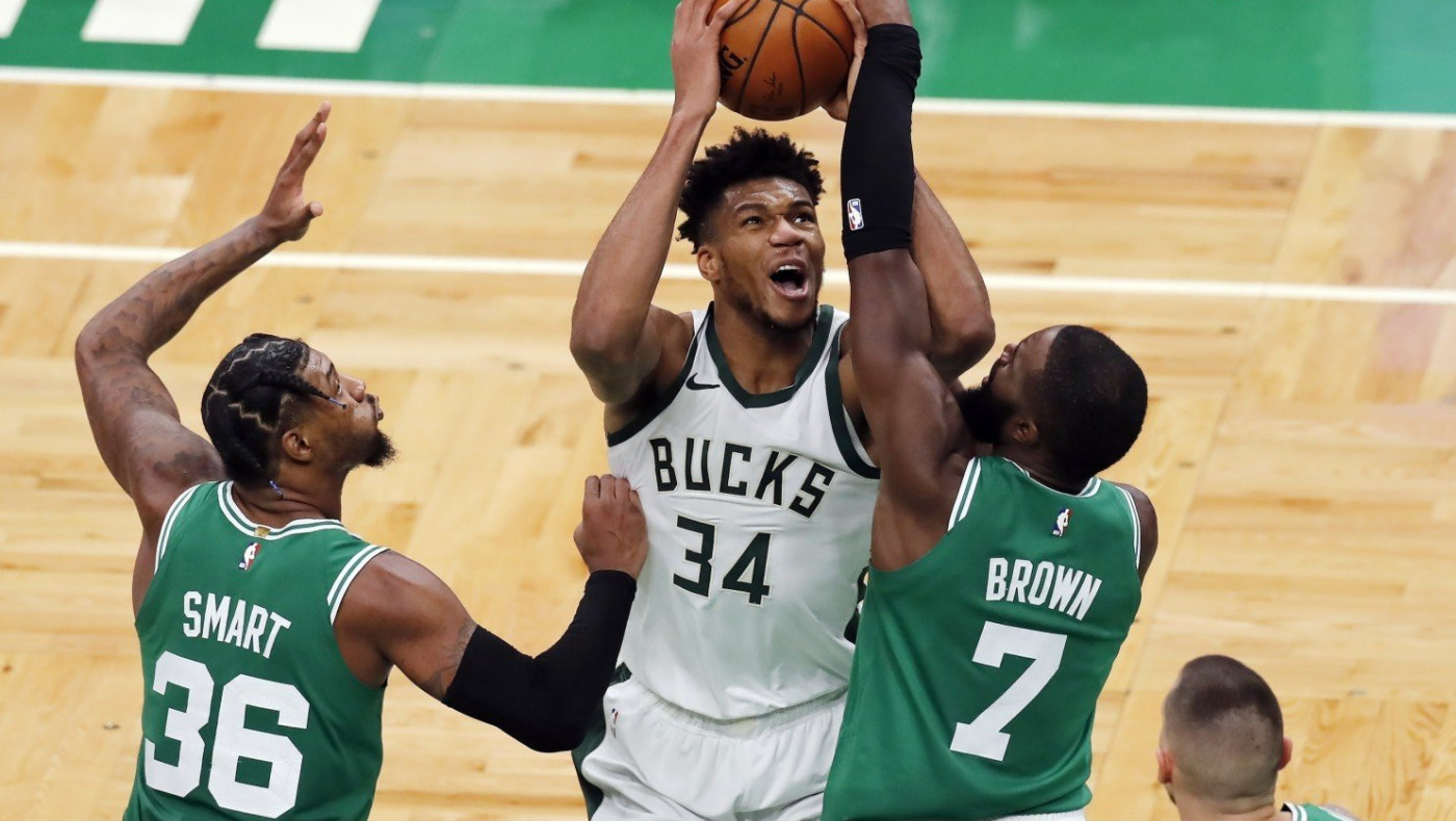 Ωραίος και... μοιραίος ο Αντετοκούνμπο στη Βοστώνη