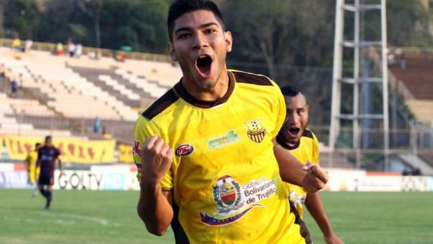 Παίρνει τον μεσοεπιθετικό Γκαμπόα ο Βόλος