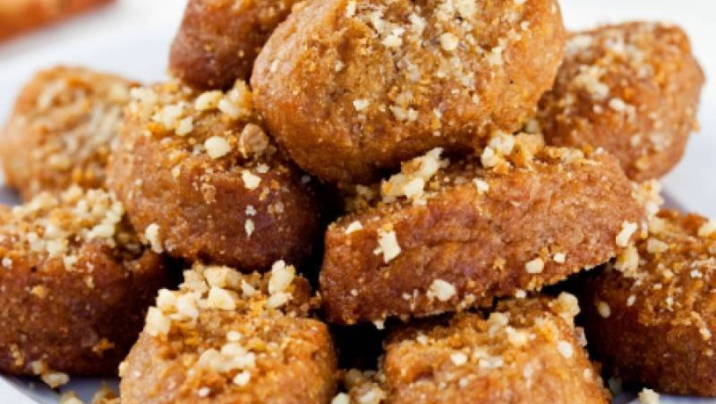 Πόσο πρέπει να περπατήσετε για να κάψετε ένα μελομακάρονο