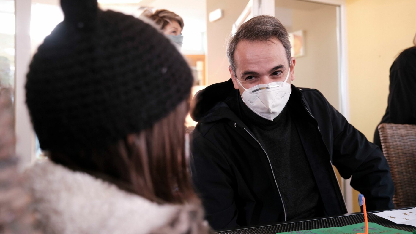 Μητσοτάκης από Θεσσαλονίκη: «Μειώνονται τα κρούσματα, αλλά να μην πιεστούμε ξανά»