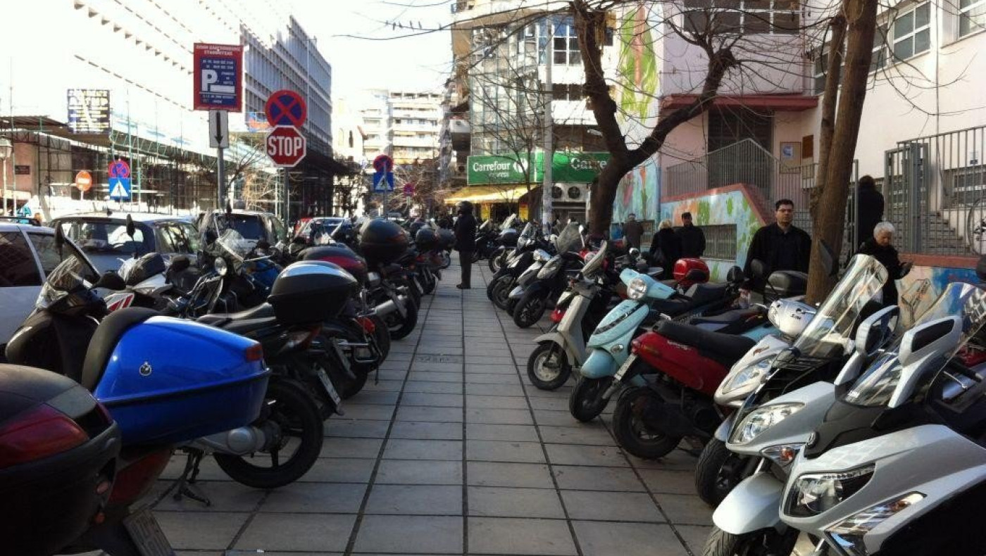 Τέλος οι... σφήνες για τα μηχανάκια;