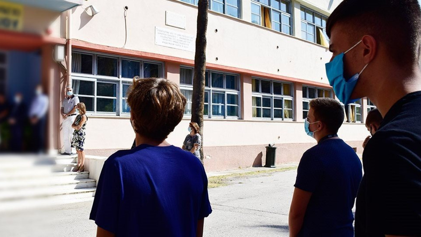 Πότε θα παρθούν οι αποφάσεις για σχολεία και καταστήματα
