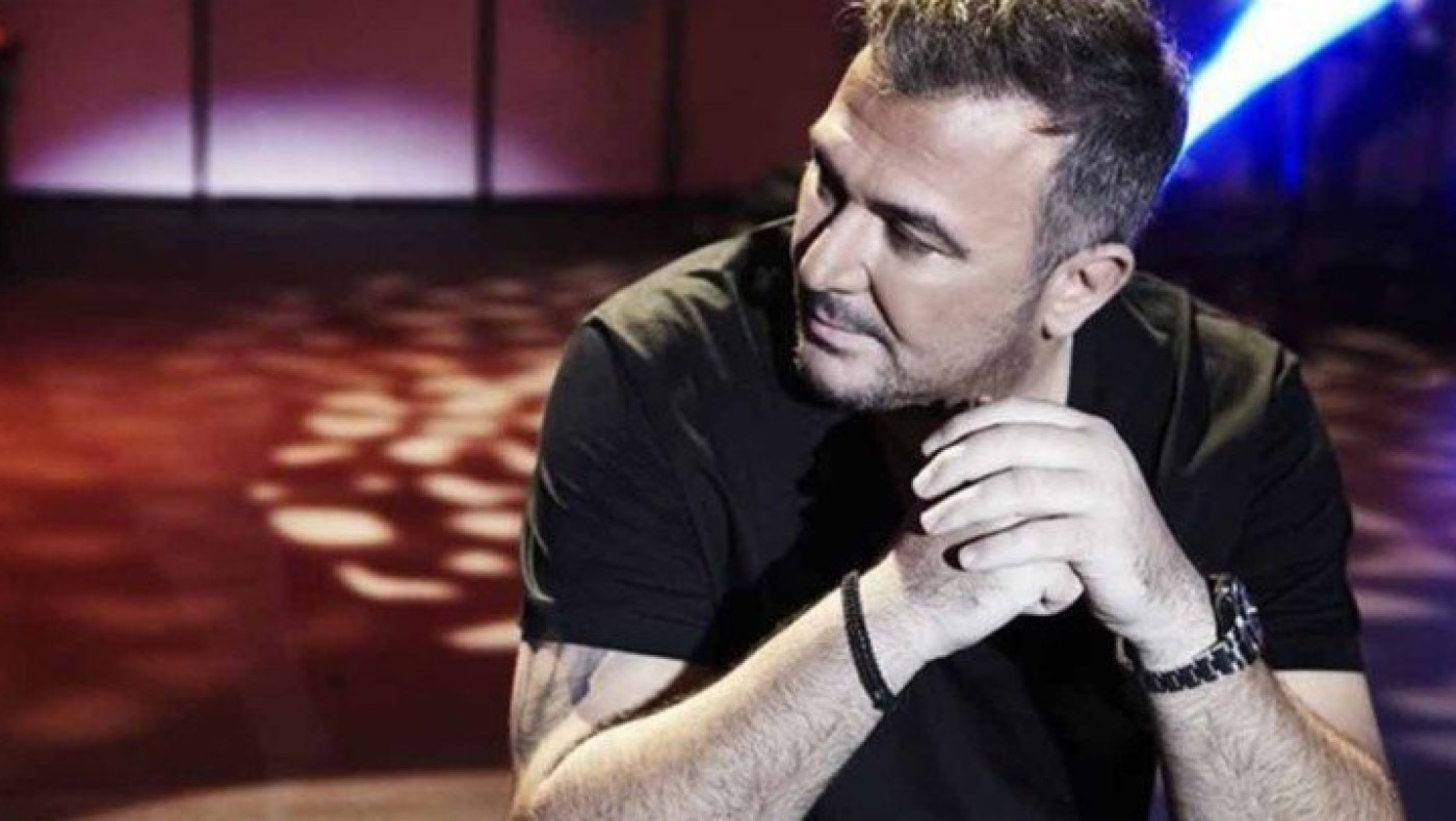 Η κίτρινη αφιέρωση του Αντώνη Ρέμου στον Θόδωρο Καρυπίδη