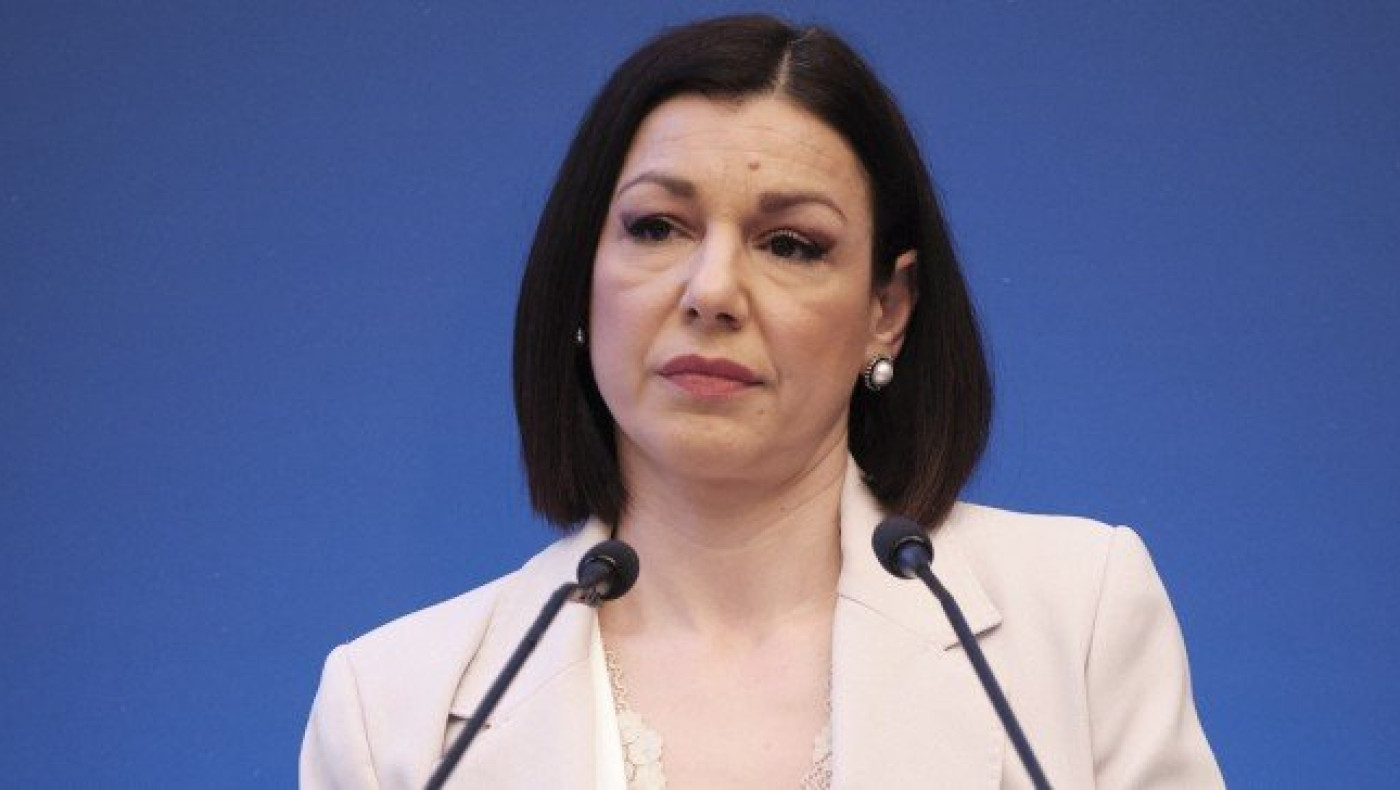 Αποδοκίμασε το Μαξίμου τους εμβολιασμούς συνοδεία... selfie