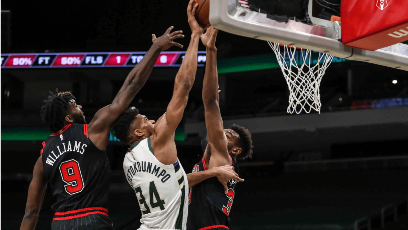 Πάρτι με σούπερ Γιάννη οι Μπακς, νίκες για Λέικερς, Μάβερικς