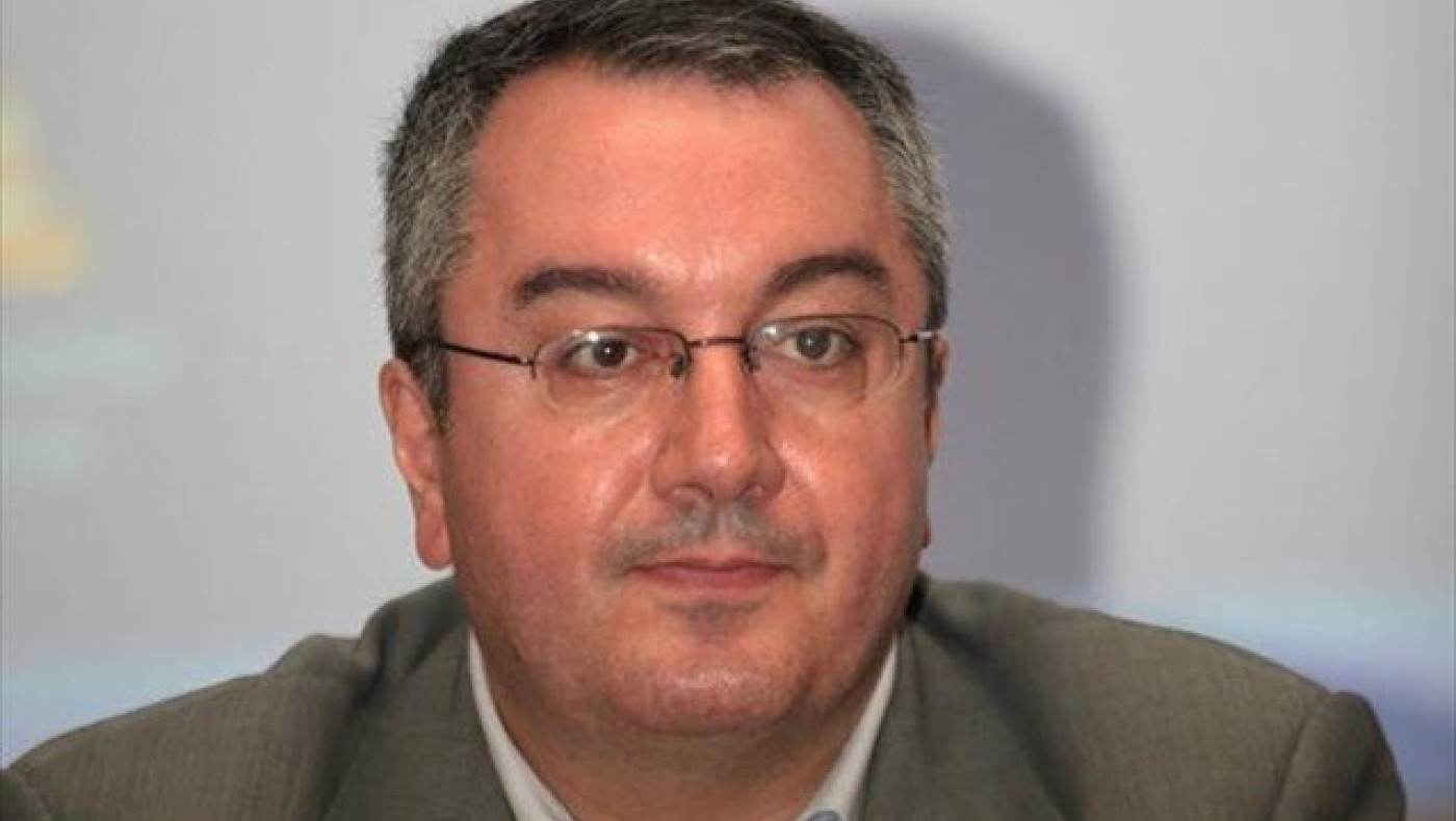 Μόσιαλος: «Γιατί γίνονται αναθεωρήσεις στα πρωτόκολλα με τα εμβόλια»