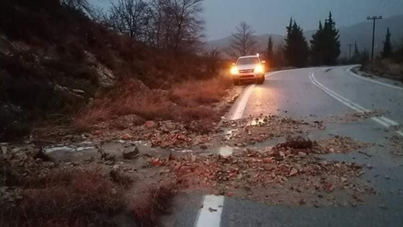 Κατολισθήσεις στην επαρχιακή οδό Θεσαλονίκης-Αρναίας λόγω κακοκαιρίας