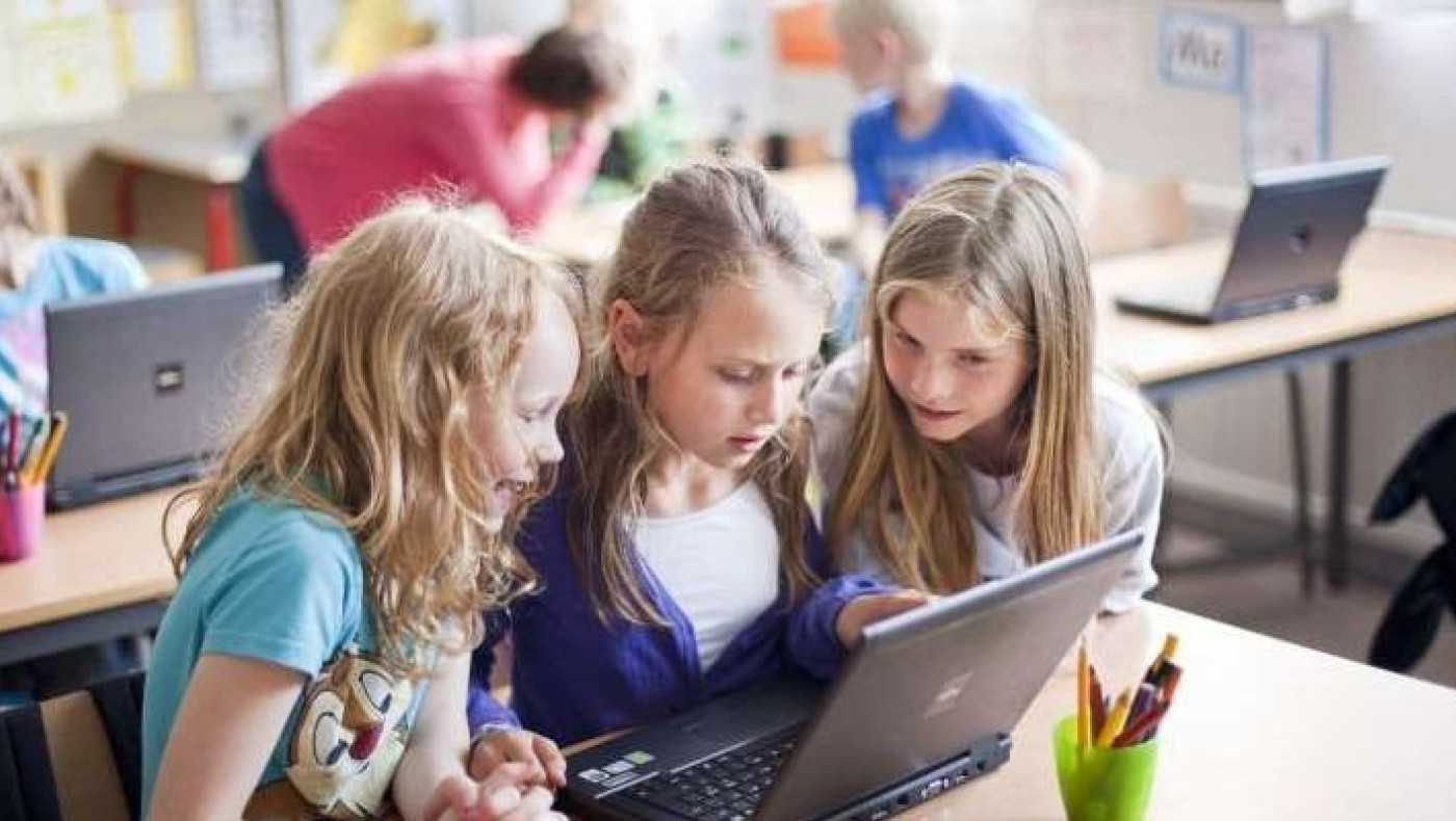 Συρίγος για τα σχολεία: «Το παράδειγμα της Σουηδίας εγγυάται την ασφάλεια»