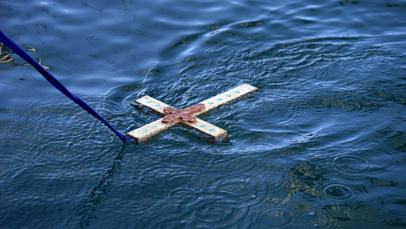 Xαμός στο Αίγιο: Εκαναν κανονικά αγιασμό, στον εισαγγελέα ο Μητροπολίτης!