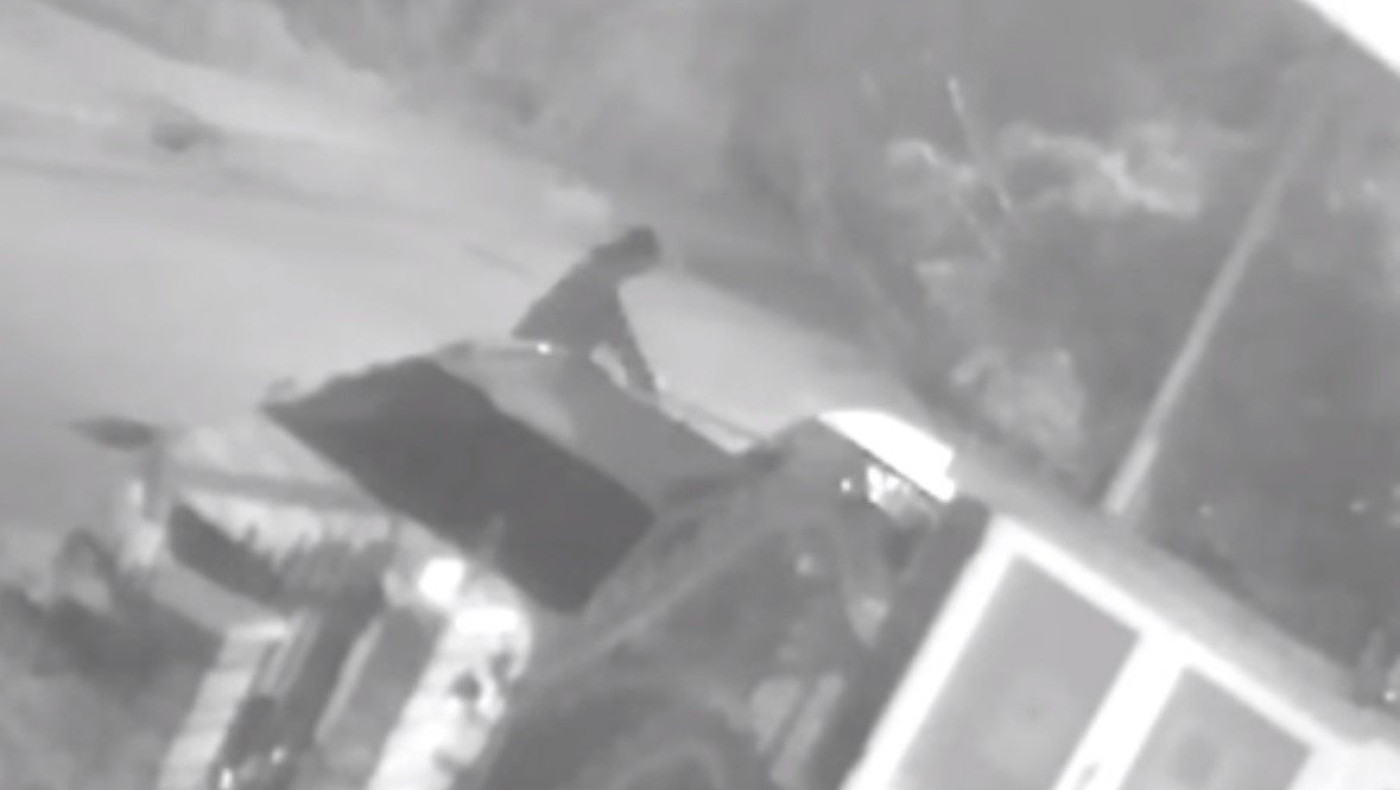 Θεσσαλονίκη: Νεαρός ρήμαξε αυτοκίνητα με ρόπαλο στη Νέα Μαγνησία