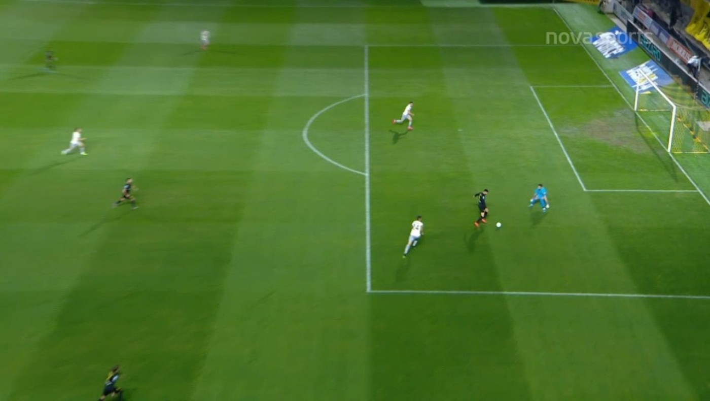 Άρης-ΑΕΚ: Η μεγάλη χαμένη ευκαιρία του Μάνου μετά από λάθος της αντίπαλης άμυνας