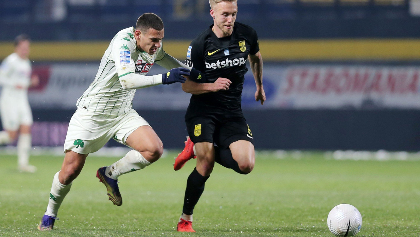 Διάψευση Άρη: Κανείς δεν έβρισε τη μητέρα του Εμμανουηλίδη