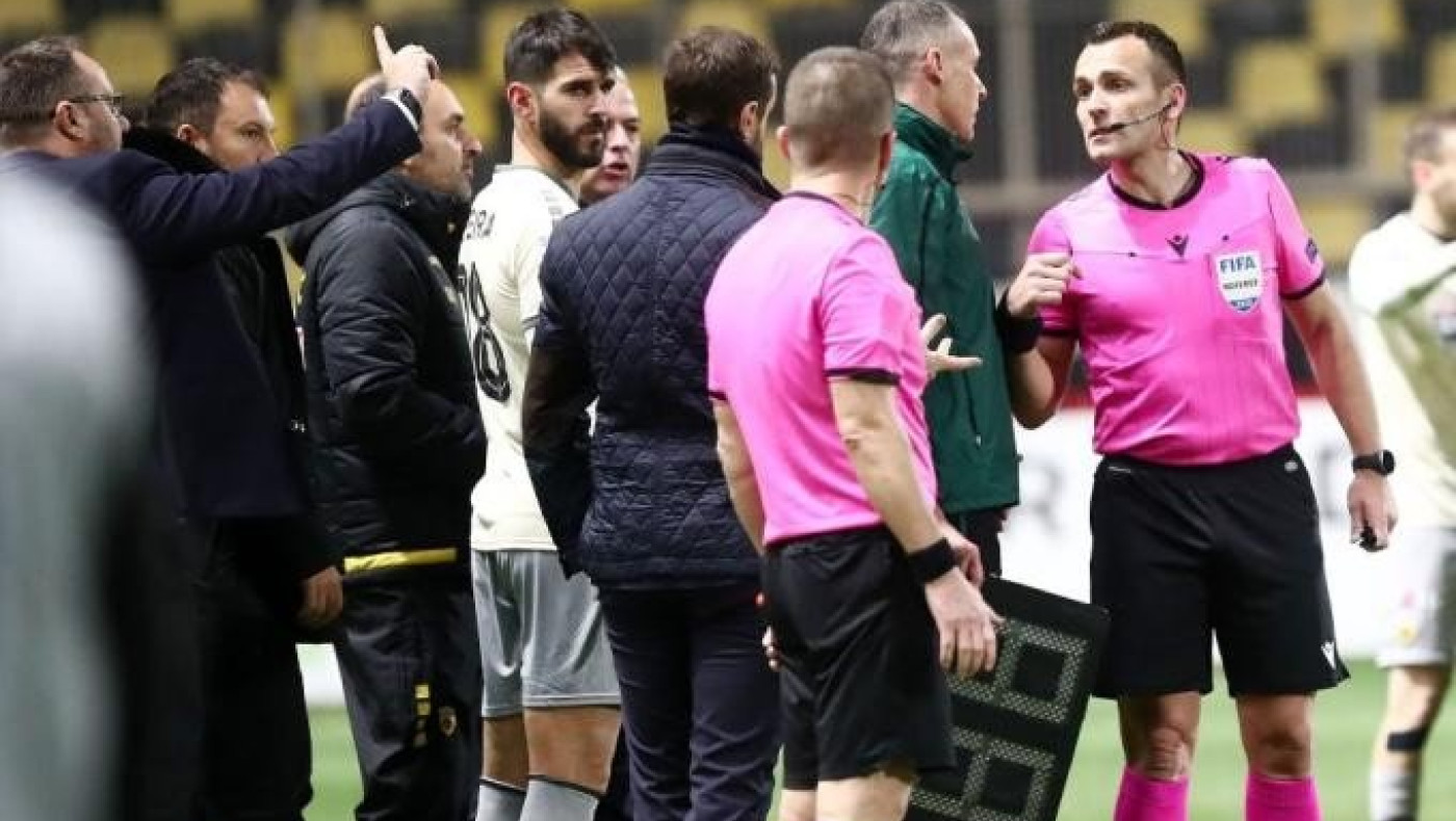 Τα έκανε «μαντάρα» ο Μπέμπεκ, είχε δικαίωμα ένστασης ο Αρης