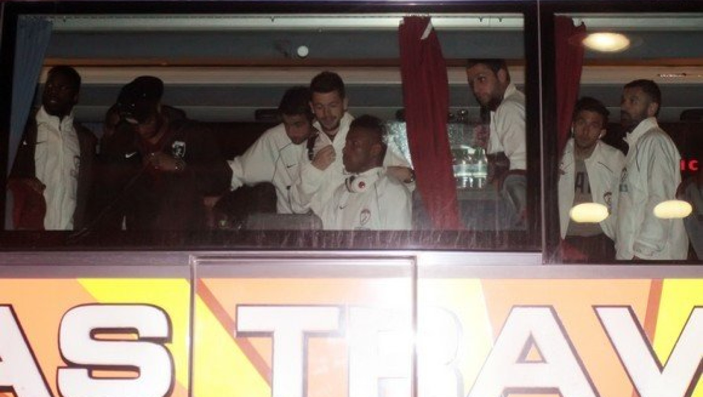 Αποθεώθηκαν οι παίκτης της ΑΕΛ (pics)