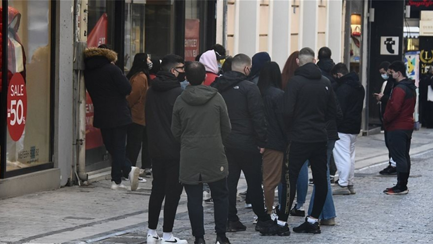 Θεσσαλονίκη: «Πανικός» στους δρόμους και... ατελείωτες ουρές
