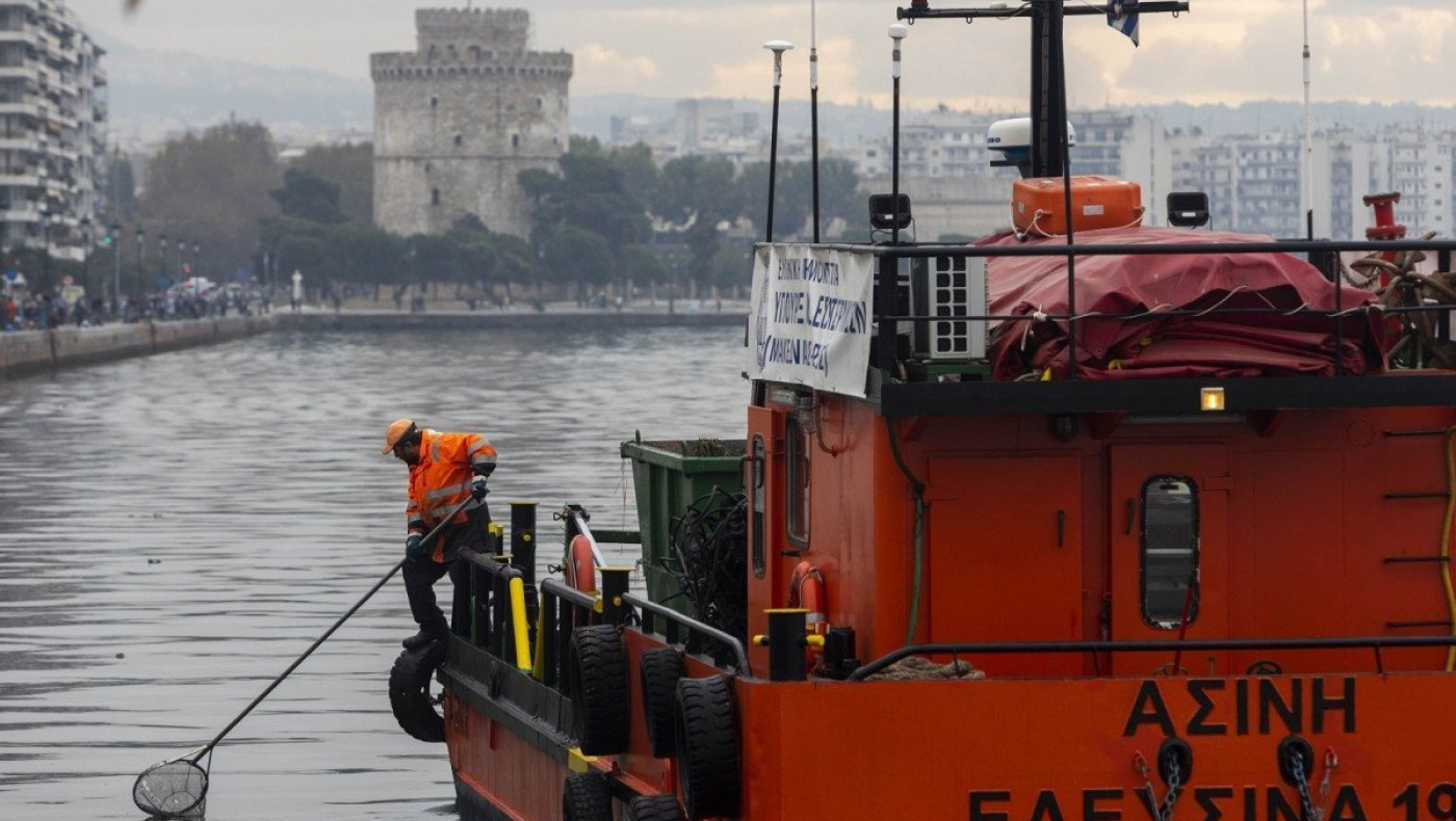Δικογραφία σε βάρος στελεχών εταιρείας γιατί έριχναν απόβλητα στον Θερμαϊκό