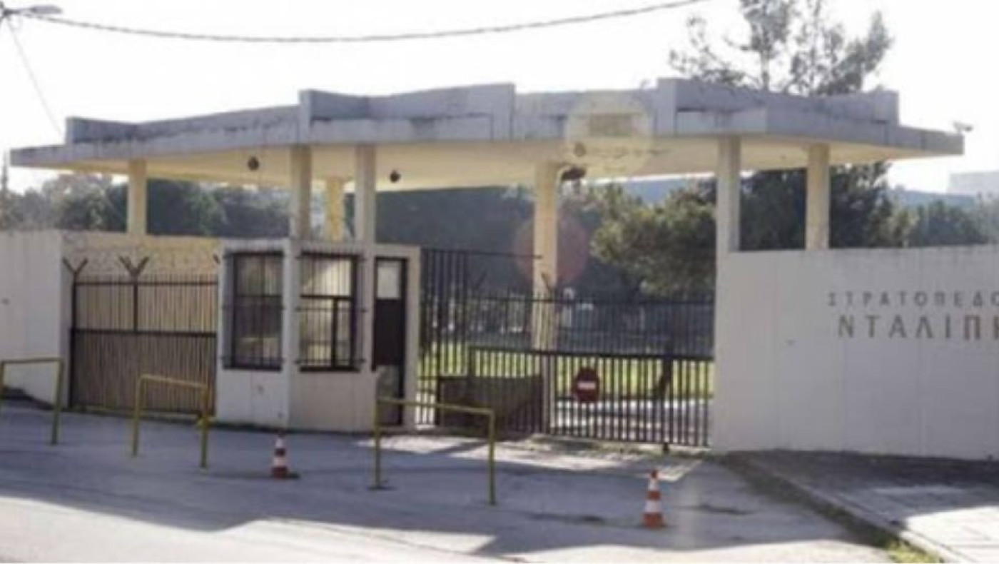 Θεσσαλονίκη: Τουλάχιστον δέκα κρούσματα κορωνοϊού σε στρατόπεδο στην Καλαμαριά